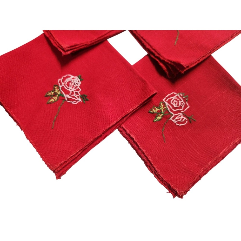 Vtg‎ Valentine Table cloth 31"x31" + 4 Napkins Square Embroidered Roses - Picture 3 of 7